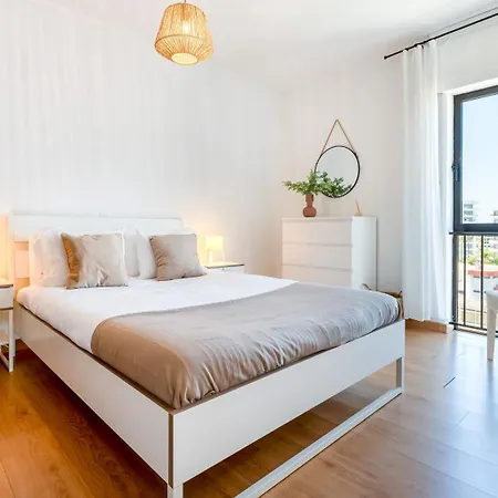 Apartmán Bright & Cozy In By Lovelystay Portimão